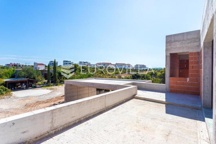 Vodice, prekrasna i prostrana vila s bazenom, 730,25 m²
