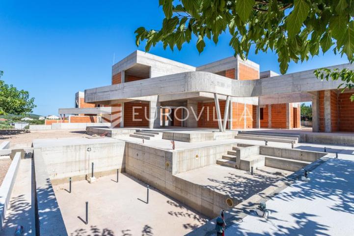 Vodice, prekrasna i prostrana vila s bazenom, 730,25 m²