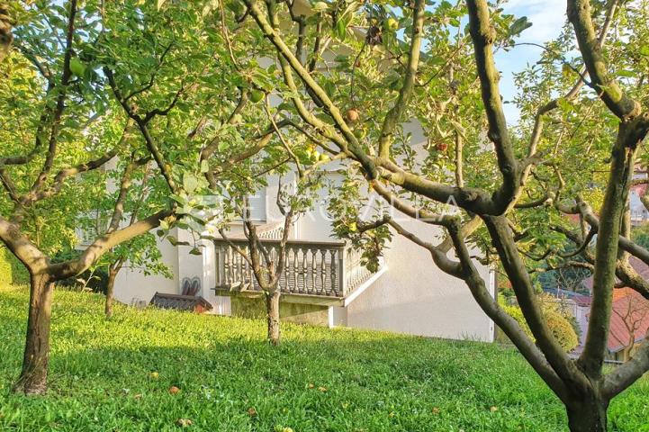 Zagreb, Gračani, prekrasna kuća 270 m2 na odličnoj lokaciji, 2 GPM