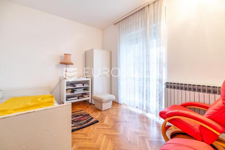 Zagreb, Gračani, prekrasna kuća 270 m2 na odličnoj lokaciji, 2 GPM