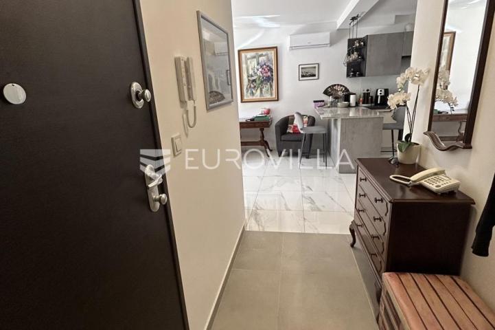 Pula, Gregovica - prodaja dva zasebna stana u novogradnji s vrtom
