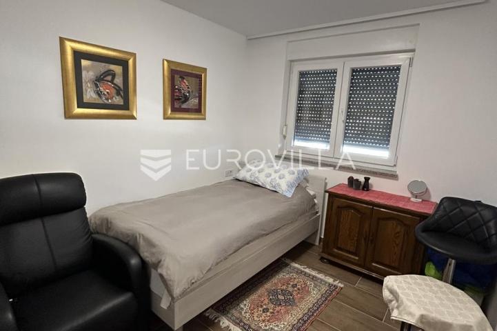 Pula, Gregovica - prodaja dva zasebna stana u novogradnji s vrtom