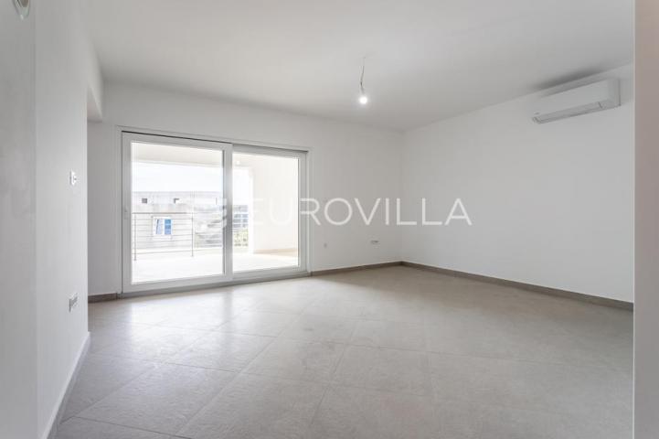 Primošten, moderan stan, 146,9 m²
