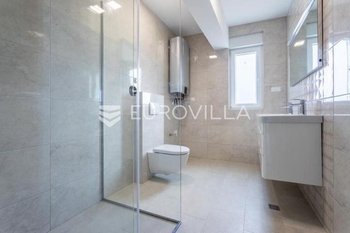Primošten, moderan stan, 146,9 m²