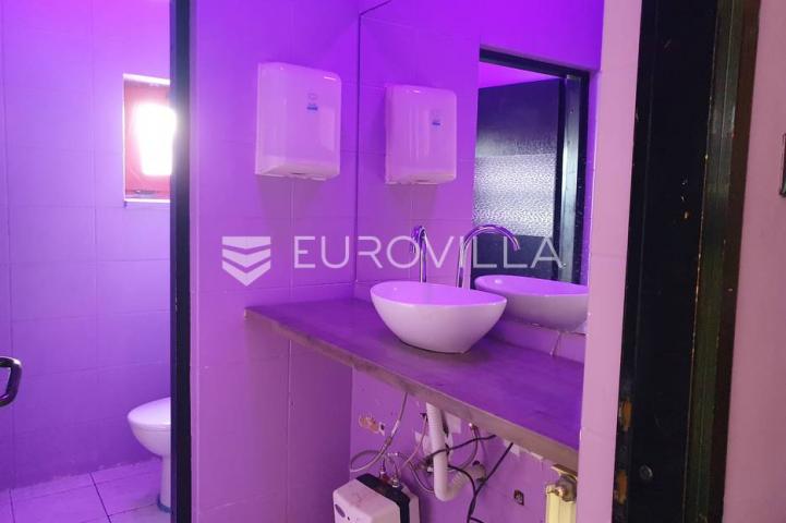 Sesvete stambeno poslovna kuća 290 m2 na zemljištu od 616 m2