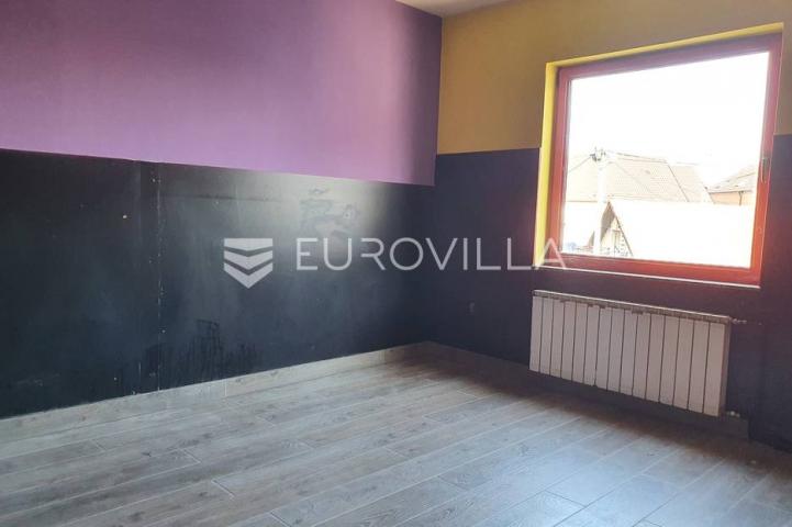 Sesvete stambeno poslovna kuća 290 m2 na zemljištu od 616 m2