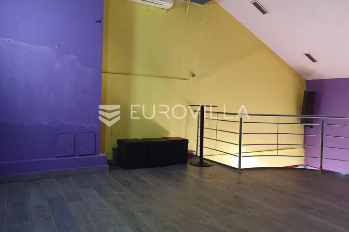 Sesvete stambeno poslovna kuća 290 m2 na zemljištu od 616 m2