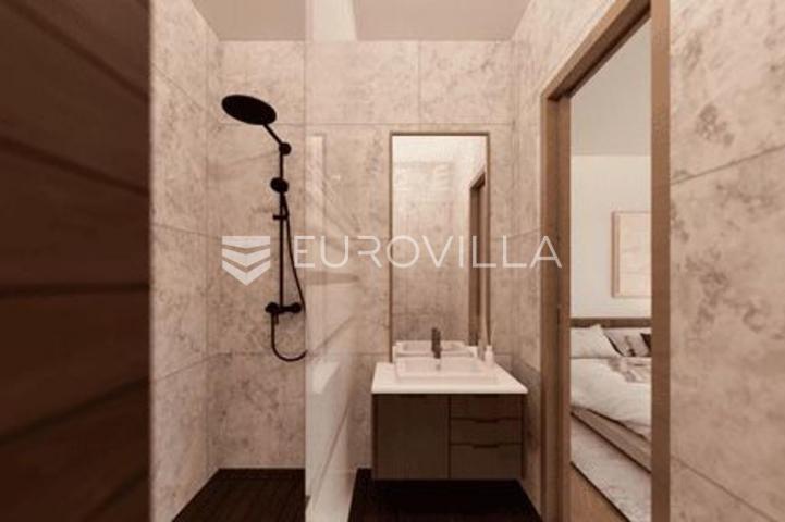 Istra, Ližnjan, moderna dvojna kuća oznake AA, s vrtom 60 m² i bazenom 111 m²