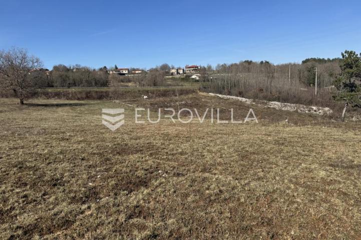 Istra, Poreč, okolica - građevinsko zemljište 1161 m2 na odličnoj poziciji 