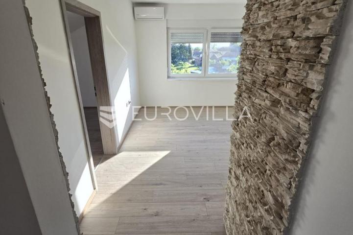 Lužani, Oriovac, Renoviran trosobni stan, 62 m²