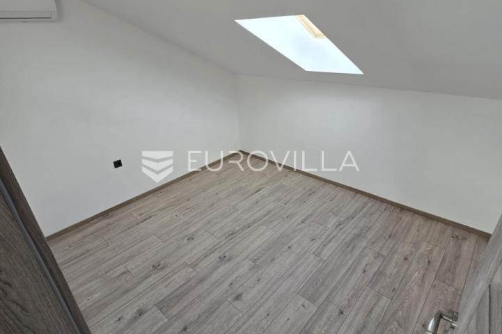 Lužani, Oriovac, Renoviran trosobni stan, 62 m²