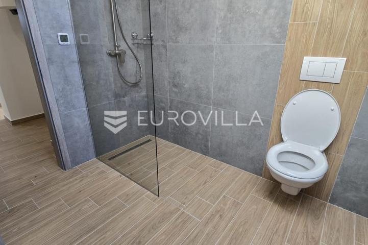 Lužani, Oriovac, Renoviran trosobni stan, 62 m²