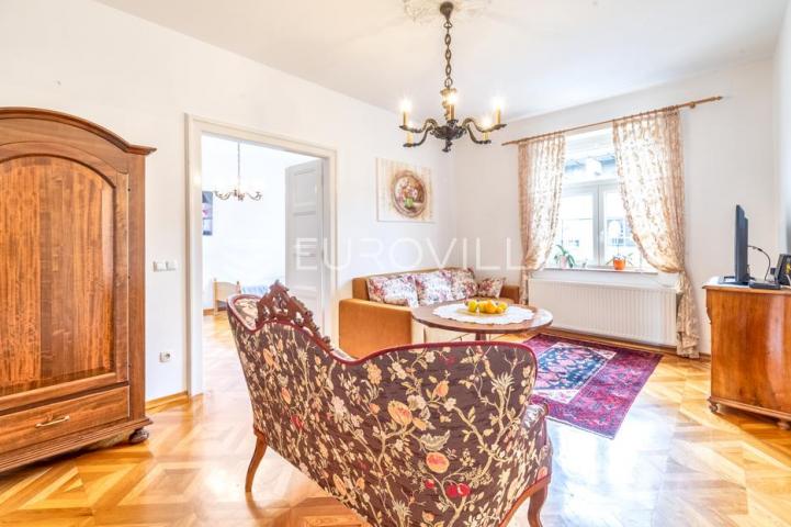 Zagreb, Ilica, građanski četverosobni stan, 103 m² Garaža