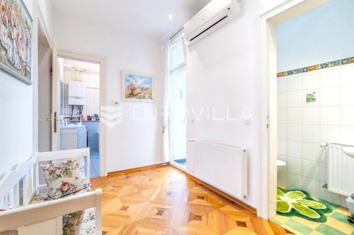 Zagreb, Ilica, građanski četverosobni stan, 103 m² Garaža