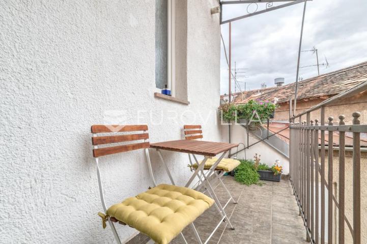 Zagreb, Ilica, građanski četverosobni stan, 103 m² Garaža