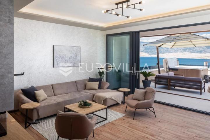 Pag prekrasna villa sa pogledom na more 350 m² na 200 metara od mora