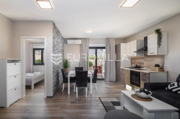 Pag prekrasna villa sa pogledom na more 350 m² na 200 metara od mora