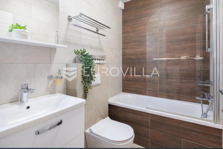Pag prekrasna villa sa pogledom na more 350 m² na 200 metara od mora