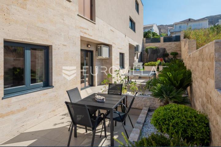 Pag prekrasna villa sa pogledom na more 350 m² na 200 metara od mora