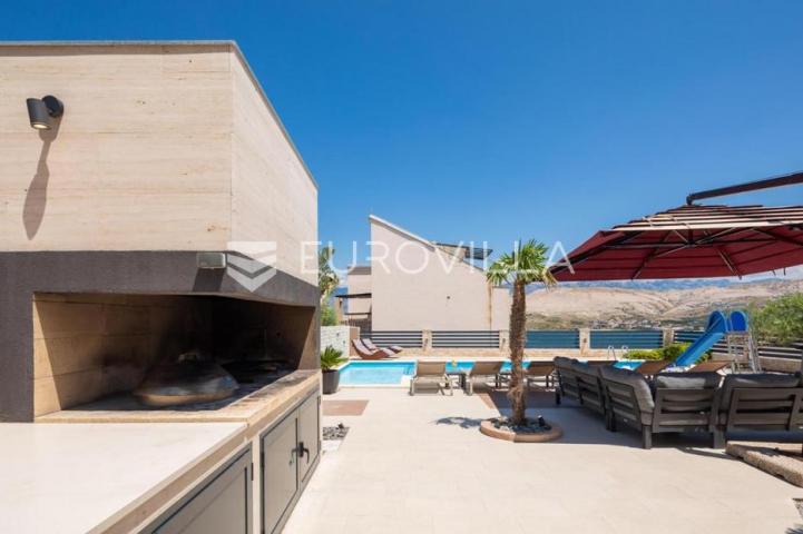 Pag prekrasna villa sa pogledom na more 350 m² na 200 metara od mora