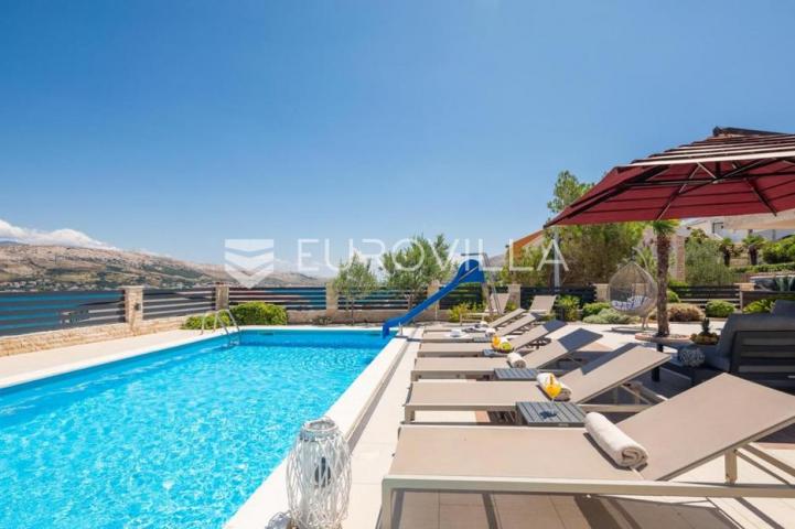 Pag prekrasna villa sa pogledom na more 350 m² na 200 metara od mora