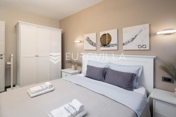 Pag prekrasna villa sa pogledom na more 350 m² na 200 metara od mora