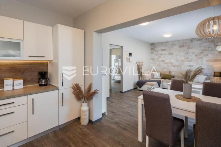 Pag prekrasna villa sa pogledom na more 350 m² na 200 metara od mora