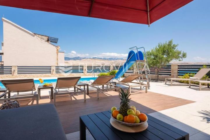 Pag prekrasna villa sa pogledom na more 350 m² na 200 metara od mora