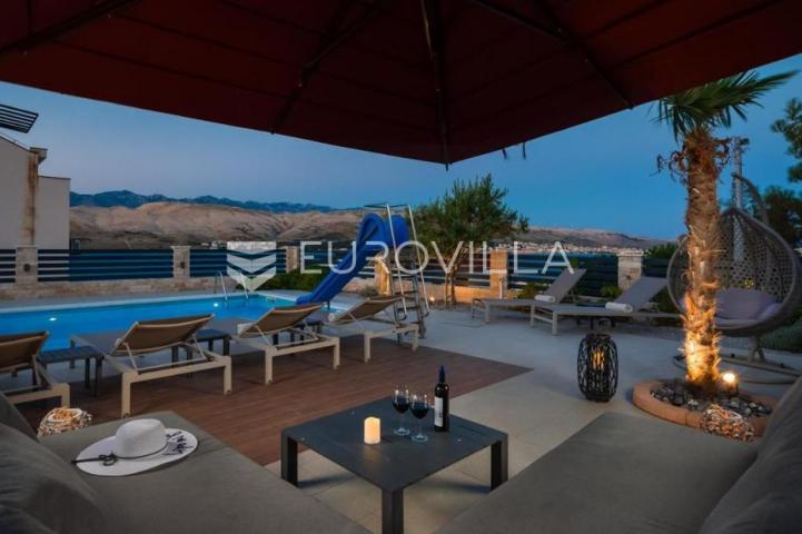 Pag prekrasna villa sa pogledom na more 350 m² na 200 metara od mora