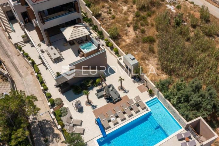 Pag prekrasna villa sa pogledom na more 350 m² na 200 metara od mora