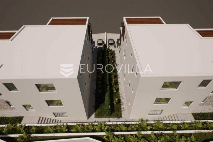 Murter, građevinsko zemljište sa projektom za dvije ville