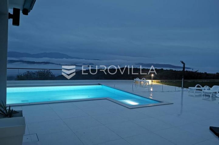 Istra, Vrh, Villa s predivnim panoramskim pogledom