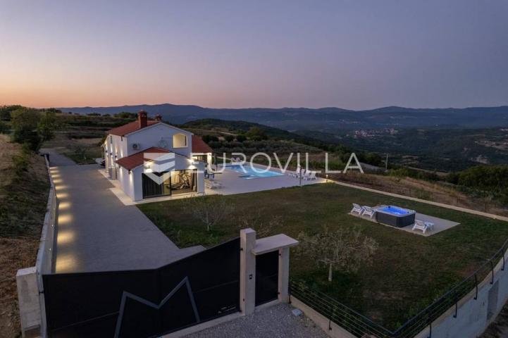 Istra, Vrh, Villa s predivnim panoramskim pogledom