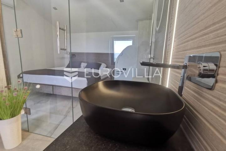 Istra, Vrh, Villa s predivnim panoramskim pogledom