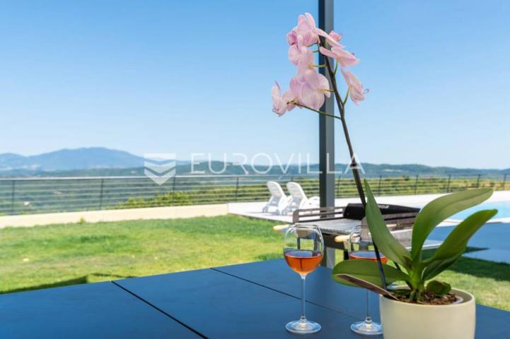 Istra, Vrh, Villa s predivnim panoramskim pogledom