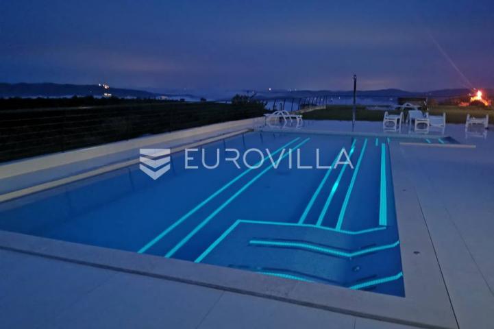 Istra, Vrh, Villa s predivnim panoramskim pogledom