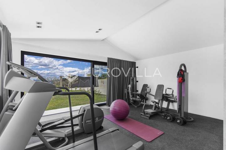Istra, Vrh, Villa s predivnim panoramskim pogledom