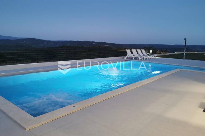 Istra, Vrh, Villa s predivnim panoramskim pogledom