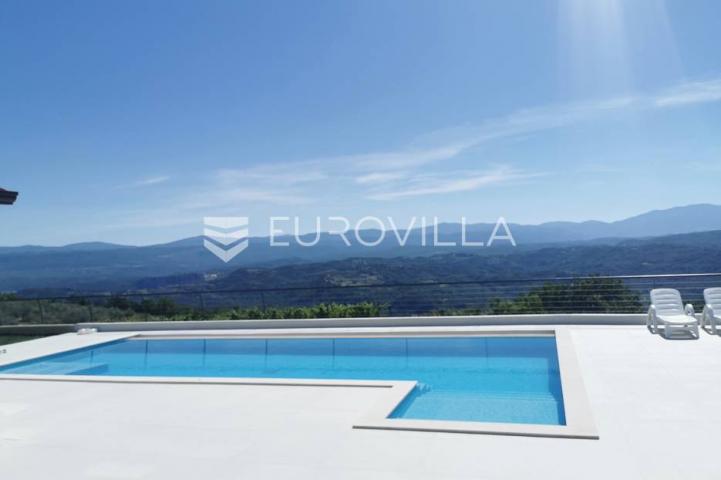 Istra, Vrh, Villa s predivnim panoramskim pogledom