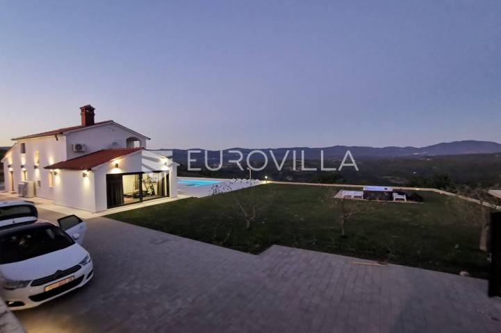 Istra, Vrh, Villa s predivnim panoramskim pogledom