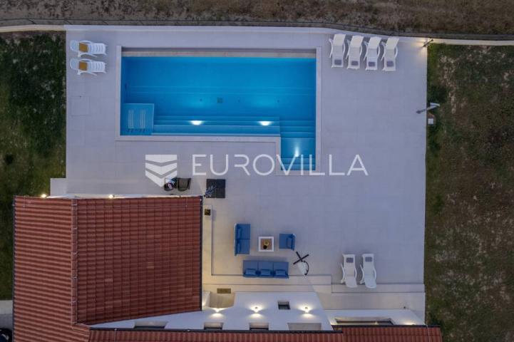 Istra, Vrh, Villa s predivnim panoramskim pogledom