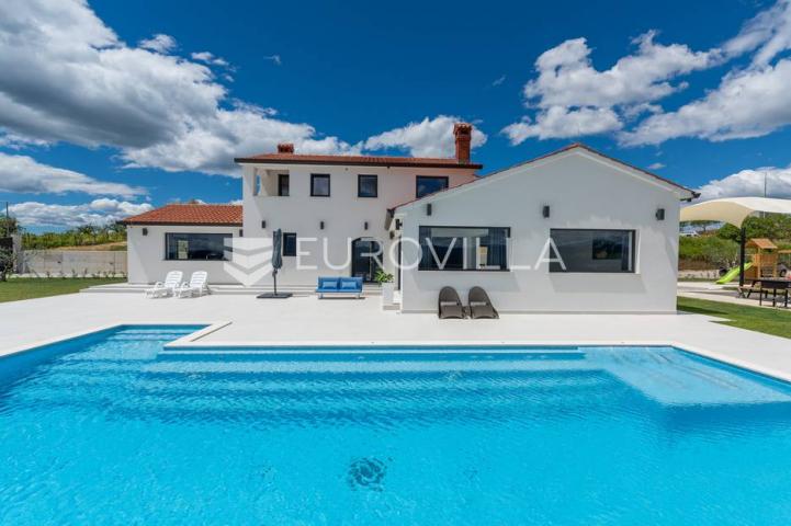 Istra, Vrh, Villa s predivnim panoramskim pogledom