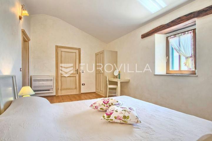 Istra, Poreč - elegantna kamena vila s bazenom, iznimno kvalitete gradnje