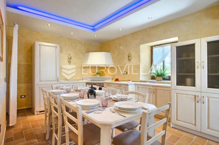 Istra, Poreč - elegantna kamena vila s bazenom, iznimno kvalitete gradnje