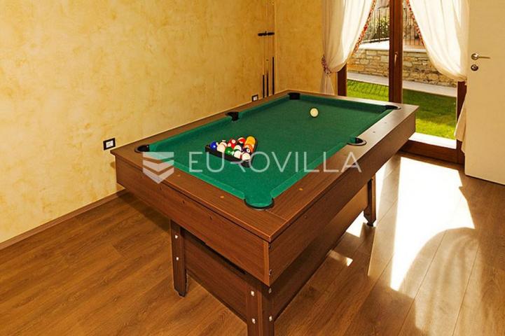 Istra, Poreč - elegantna kamena vila s bazenom, iznimno kvalitete gradnje