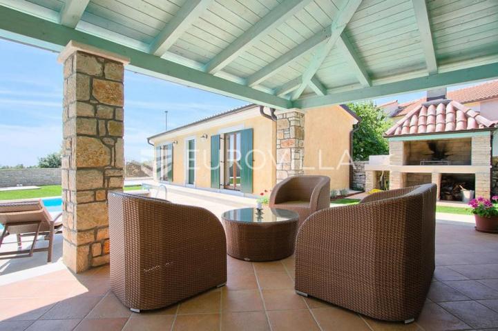 Istra, Poreč - elegantna kamena vila s bazenom, iznimno kvalitete gradnje