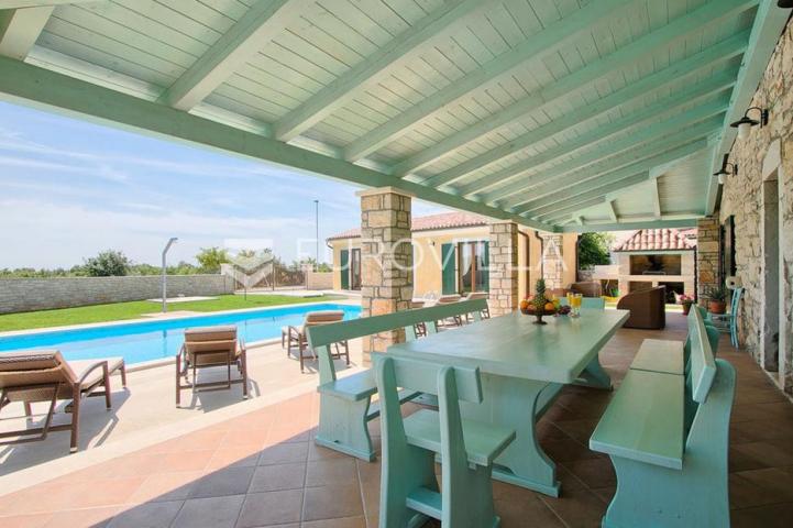 Istra, Poreč - elegantna kamena vila s bazenom, iznimno kvalitete gradnje