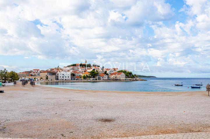 Primošten, atraktivno građevinsko zemljište s pogledom, 3577 m²