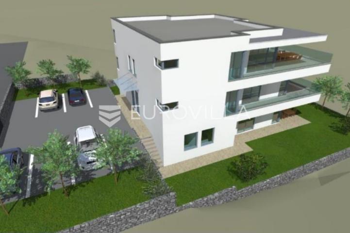 Otok Krk, Krk, prekrasan trosoban stan s pogledom na more 77 m² i vrtom