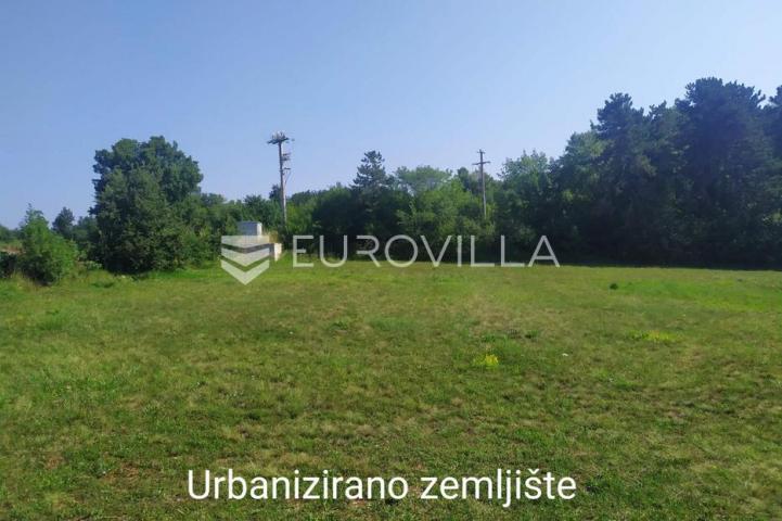 Istra, Tinjan – Kombinirano građevinsko i poljoprivredno zemljište 4557m2 u srcu Istre